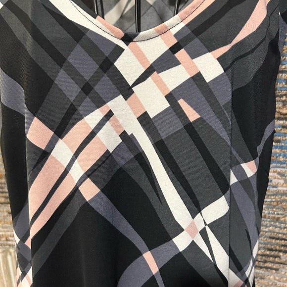 New York & Company Diagonal Striped Sleeveless Top - Picture 3 of 10